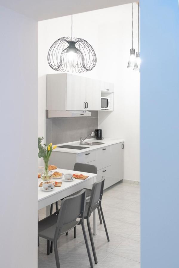 Preziosi 61 Apartment Napoli Bagian luar foto