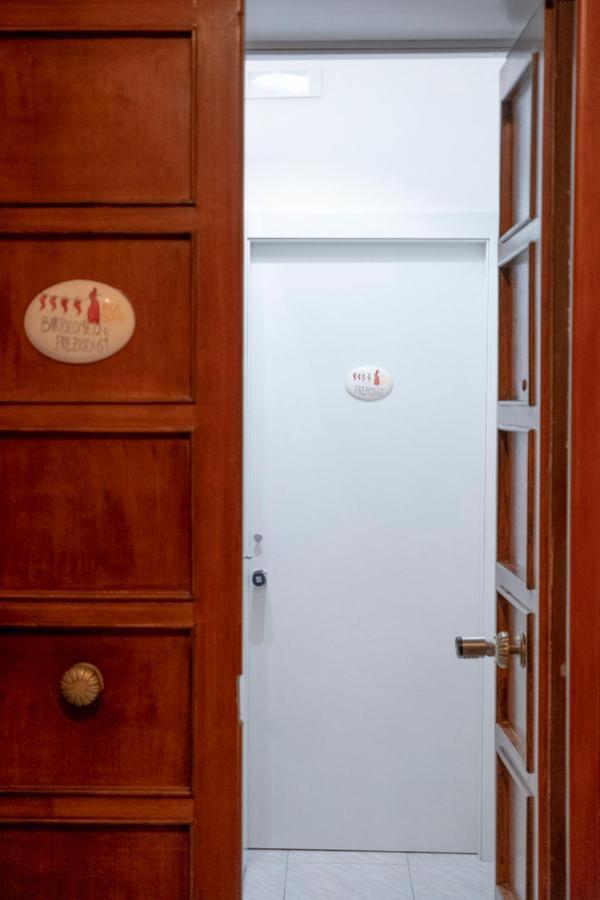 Preziosi 61 Apartment Napoli Bagian luar foto