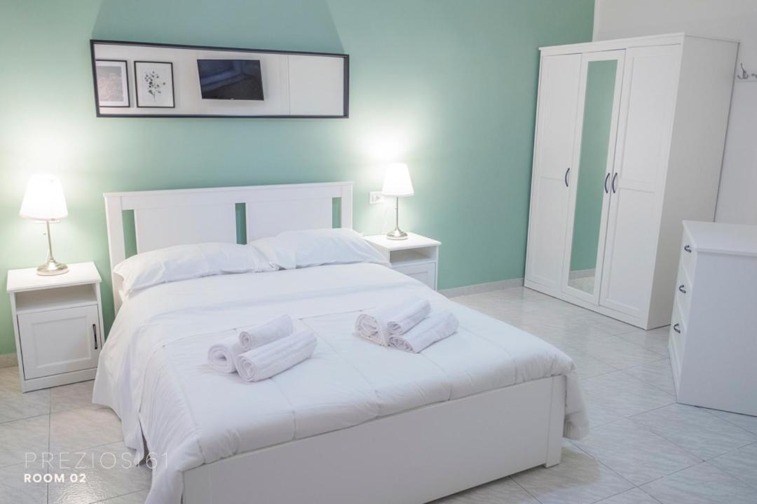 Preziosi 61 Apartment Napoli Bagian luar foto