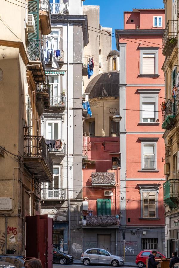 Preziosi 61 Apartment Napoli Bagian luar foto