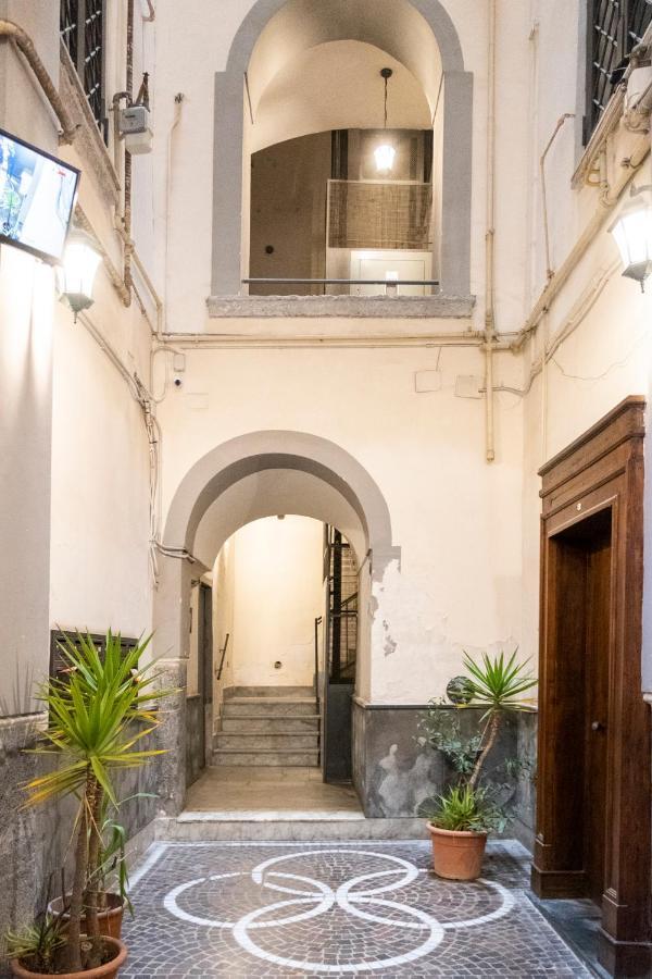 Preziosi 61 Apartment Napoli Bagian luar foto